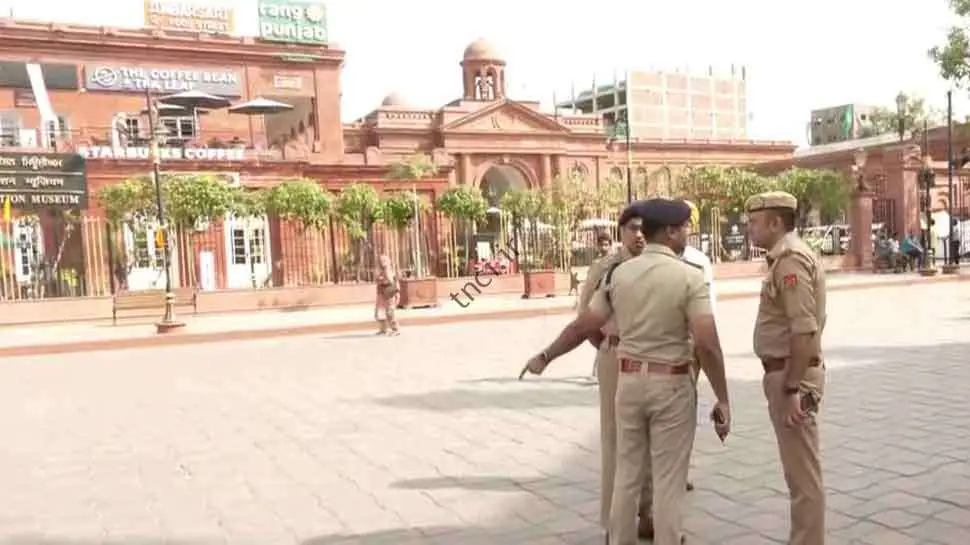 انفجار دیگری در نزدیکی معبد طلایی امریتسار.  جوخه بمب، تیم FSL در محل |  پنجاب نیوز