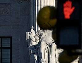 نظر |  کلارنس توماس نمی تواند به اندازه کافی مشروعیت دادگاه عالی را تضعیف کند