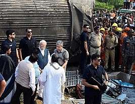 کنگره در مورد تصادف قطار اودیشا، ‘PM Modi مشغول پرچم گذاری قطارها، بدون تمرکز بر ایمنی ریل’ |  اخبار هند